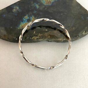 Sterling Silver 925 Twisted Round Bangle Bracelet Size 7.75"